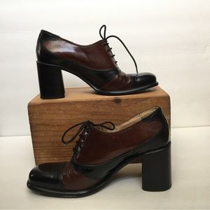 Joan & David Black and Brown Lace-up Spectator Heels 39 1/2 (US 8 1/2 - 9)